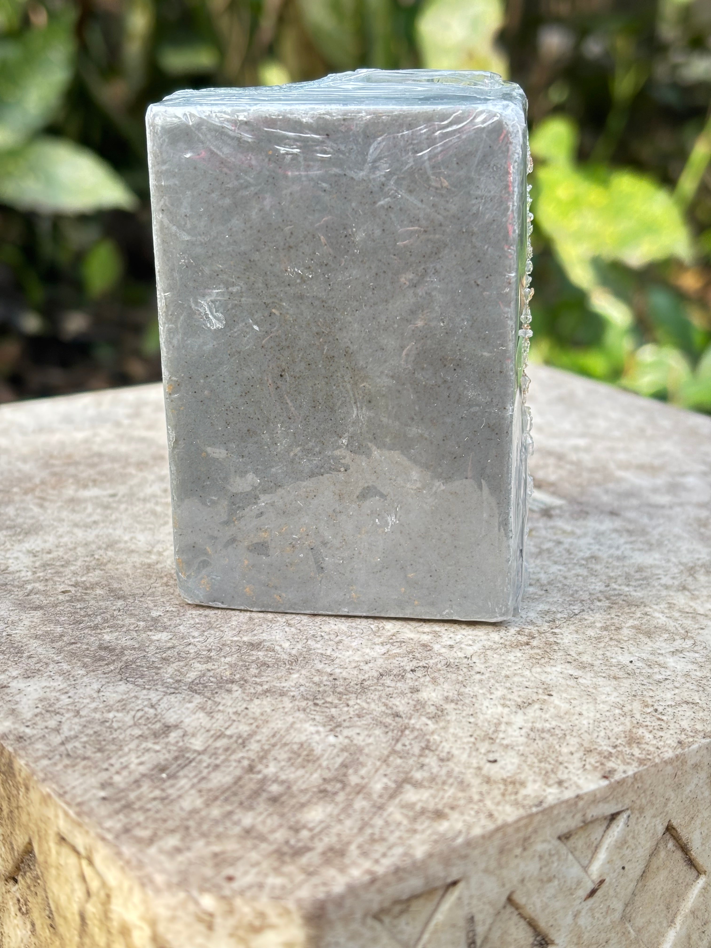 KEF’s Activated Charcoal Beard Soap 🧔🏽